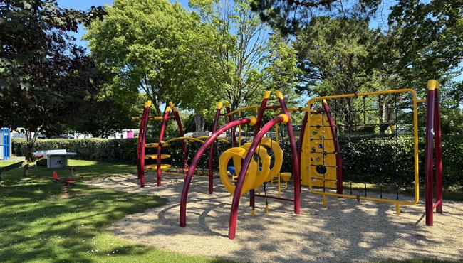 Spielplatz auf dem Campingplatz Kost Ar Moor