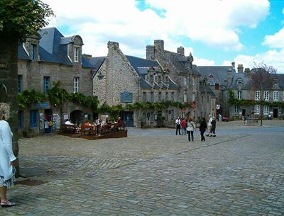 Locronan vom Campingplatz Kost Ar Moor Finistère