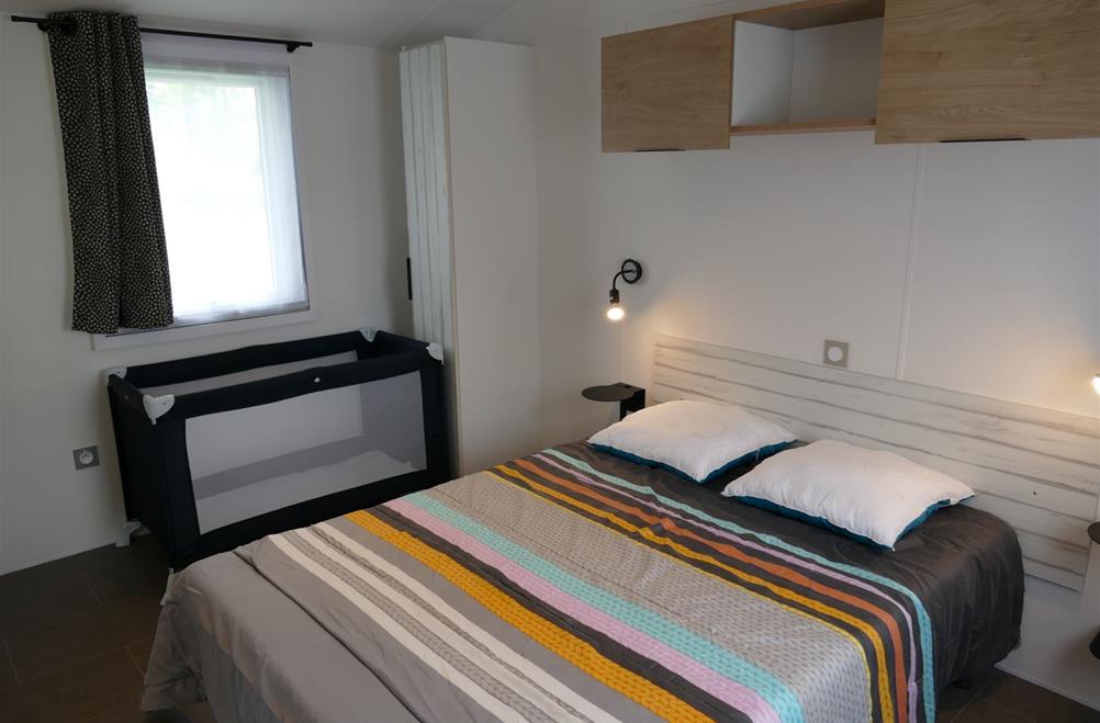 Hauptschlafzimmer Mobilheim für Behinderte Kost-Ar-Moor