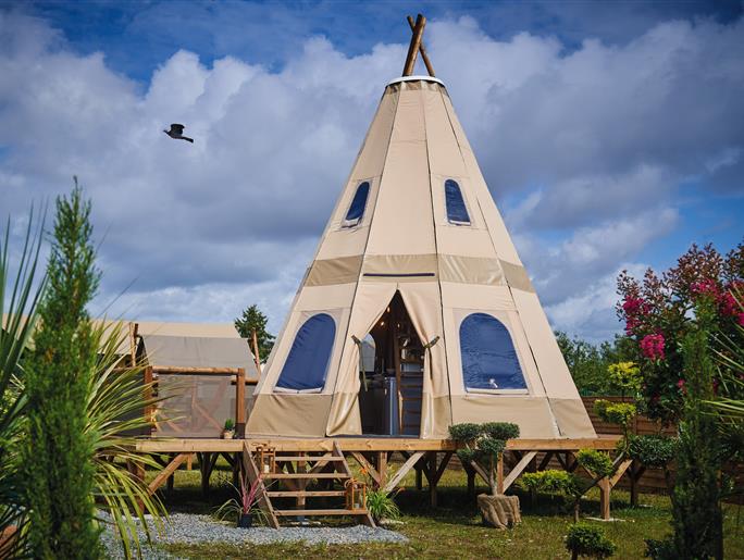 Tipi Außenansicht Glamping Fouesnant