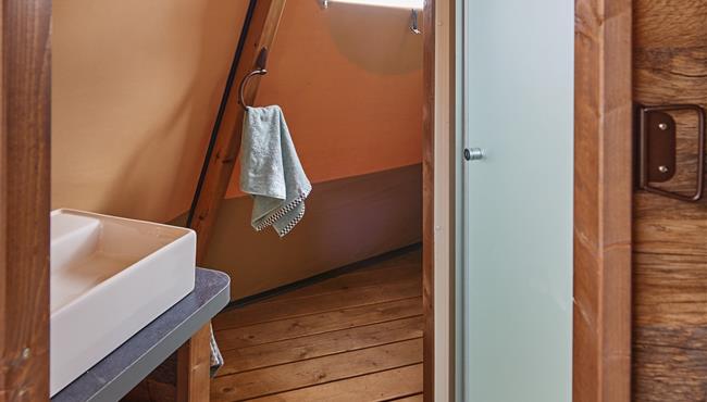 camping kost ar moor nachhaltige entwicklung Tipi-Dusche