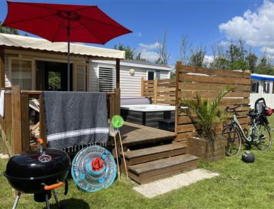 Mobilheim Cottage zu vermieten 3 Schlafzimmer Whirlpool Spa Campingplatz Kost Ar Moor Fouesnant Bretagne