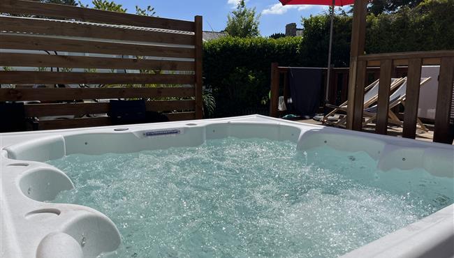Mobilheim Cottage zu vermieten 3 Schlafzimmer Whirlpool Spa Campingplatz Kost Ar Moor Fouesnant Bretagne