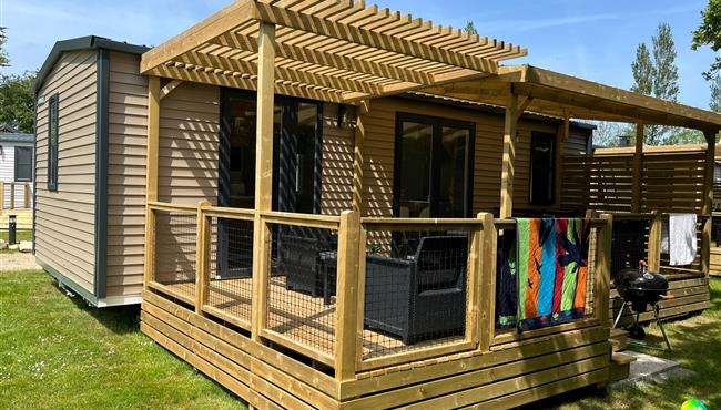 Hütte mobilheim zu vermieten premium gartenseite campingplatz Kost Ar Moor fouesnant bretagne