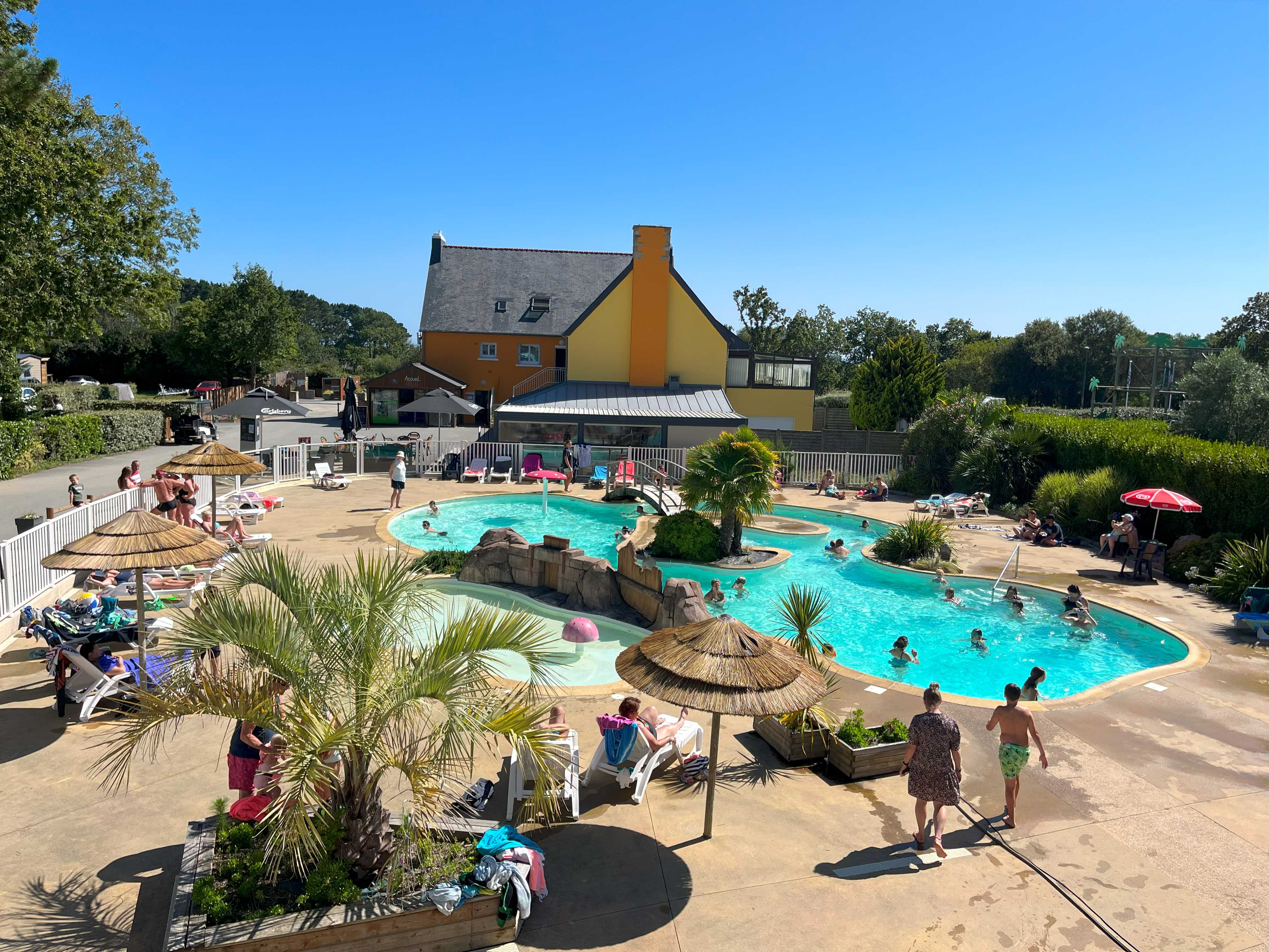 Camping fouesnant schwimmbad strand Finistere