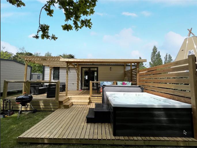 Mobilheim Cottage zu vermieten 3 Schlafzimmer Whirlpool Spa Campingplatz Kost Ar Moor Fouesnant Bretagne